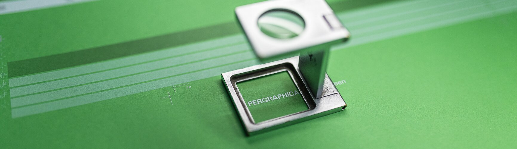 Spectrum of Impressions Pergraphica - Making Of Shooting - Pergraphica through magnifying glass