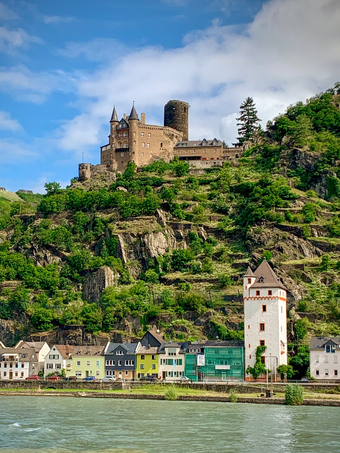 A view of the Burgkatz castle from the river in Germany
