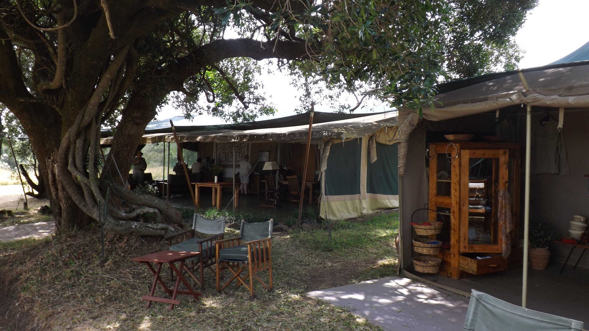 Maasai Mara Luxury Safari Tent Mess Base - Camping and Glamping Kenya