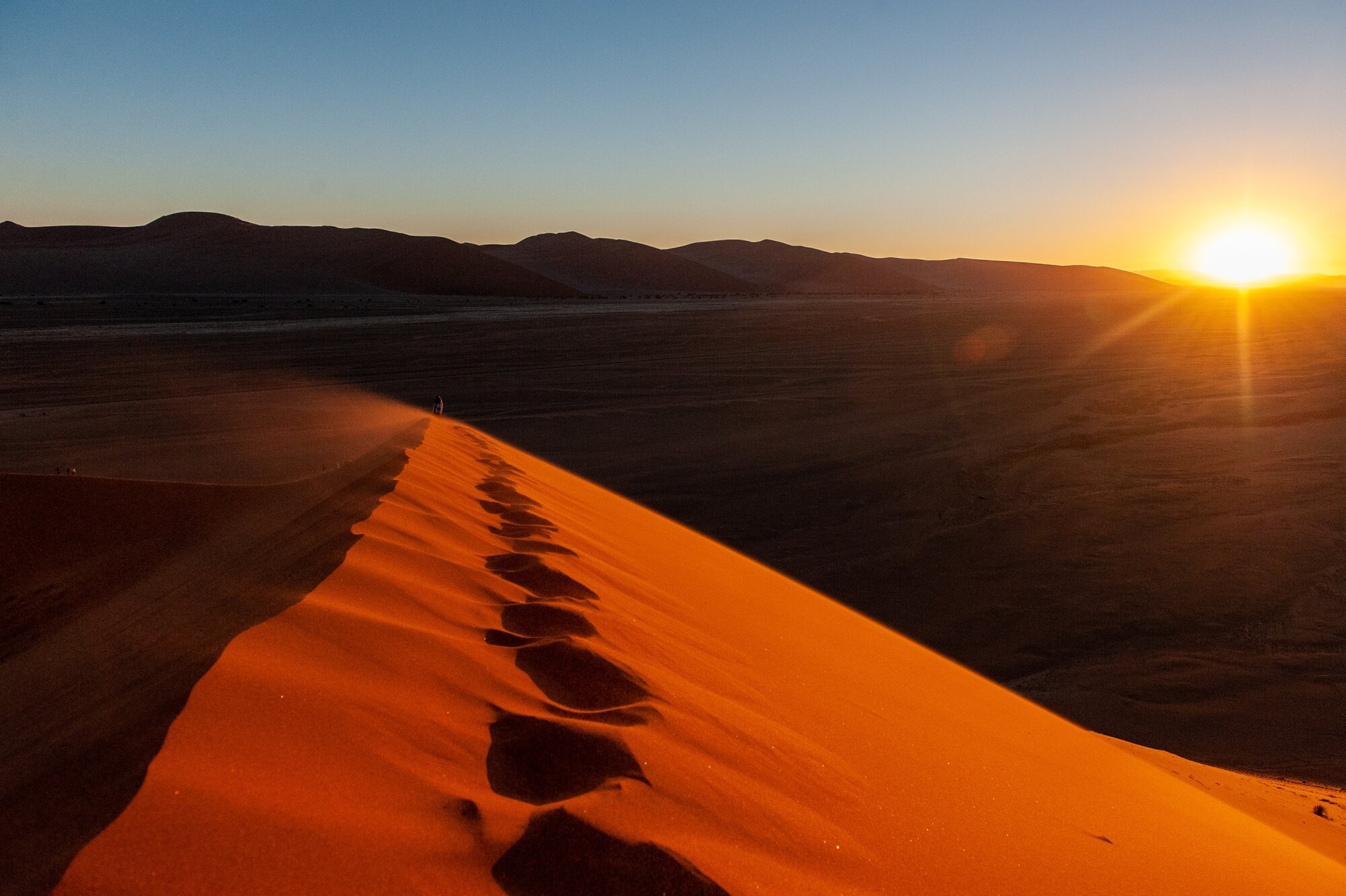 Sunrise Walk Through Sossusvlei and Deadvlei