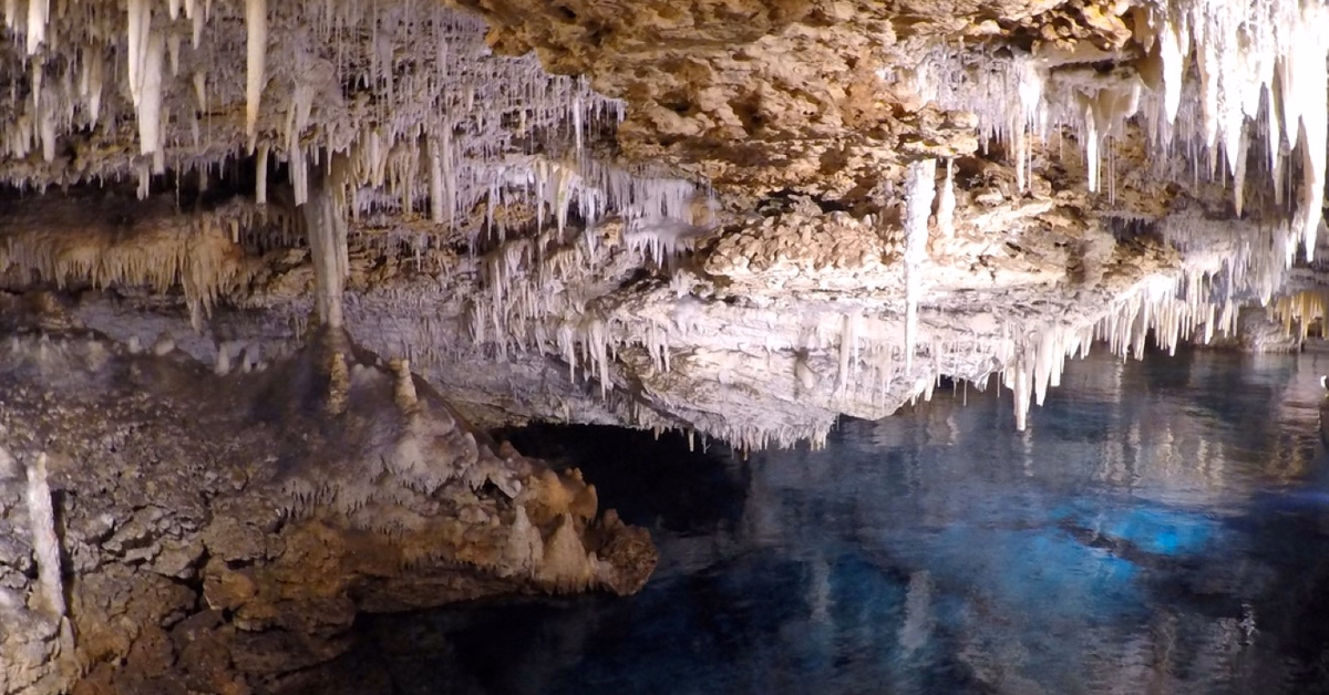 Hidden lagoons & caves