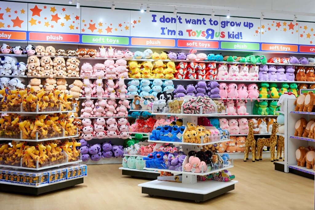 Toys"R"Us Holiday Shop Tanger Nashville in Antioch, TN