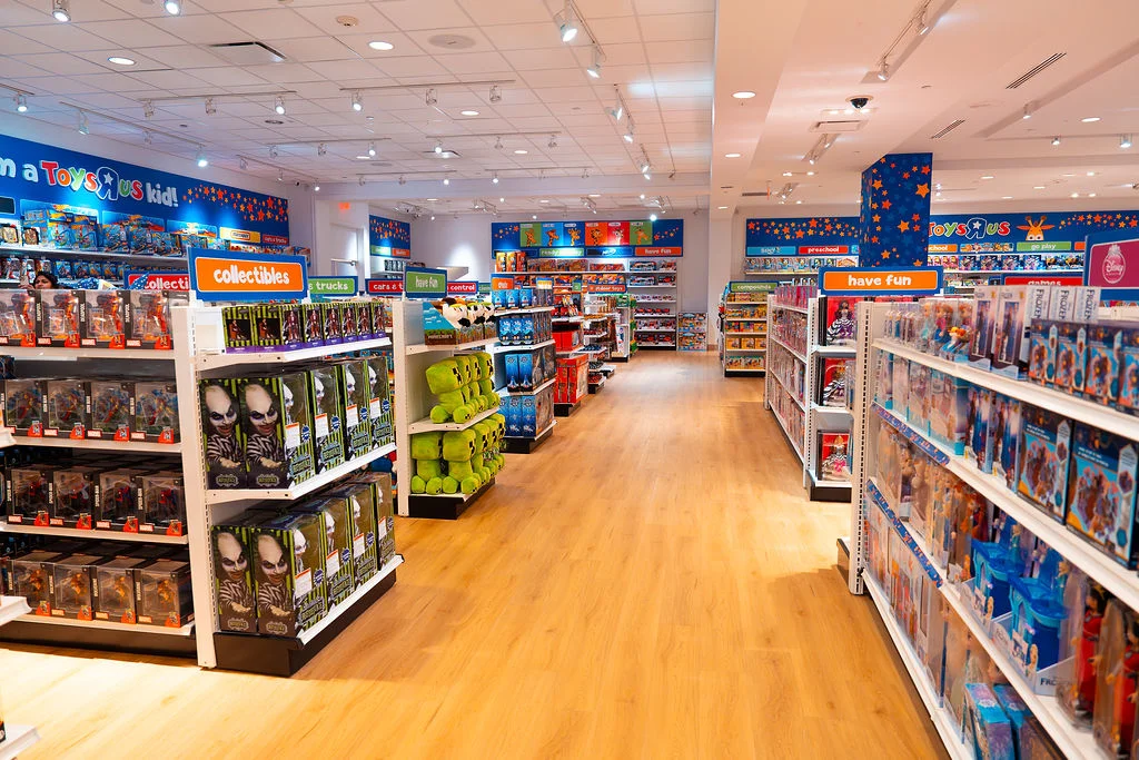Toys“R”Us Harlem Irving Plaza store in Norridge, IL