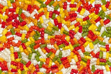 assorted colour gummy bears 