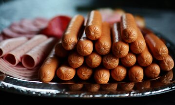 photo of ham and sausages on a plate 