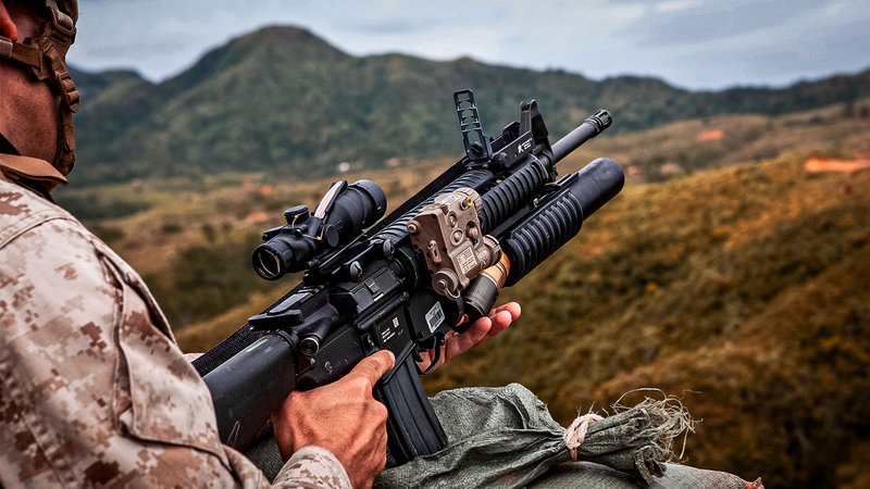 M203 grenade launcher 