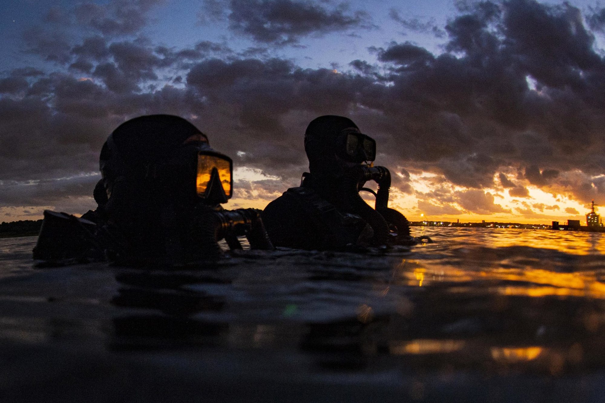 190918-N-XD935-0006 -ATLANTIC OCEAN (September 18, 2019) A member assigned to Naval Special Warfare Group 2 conducts military dive operations off the East Coast of the United States. Naval Special Warfare (NSW) invests in the training and development of sustainable capabilities, capacity and concepts to sharpen the competitive advantage of U.S. Navy Special Operation Forces (SOF). (U.S. Navy photo by Senior Chief Mass Communication Specialist Jayme Pastoric/RELEASED)