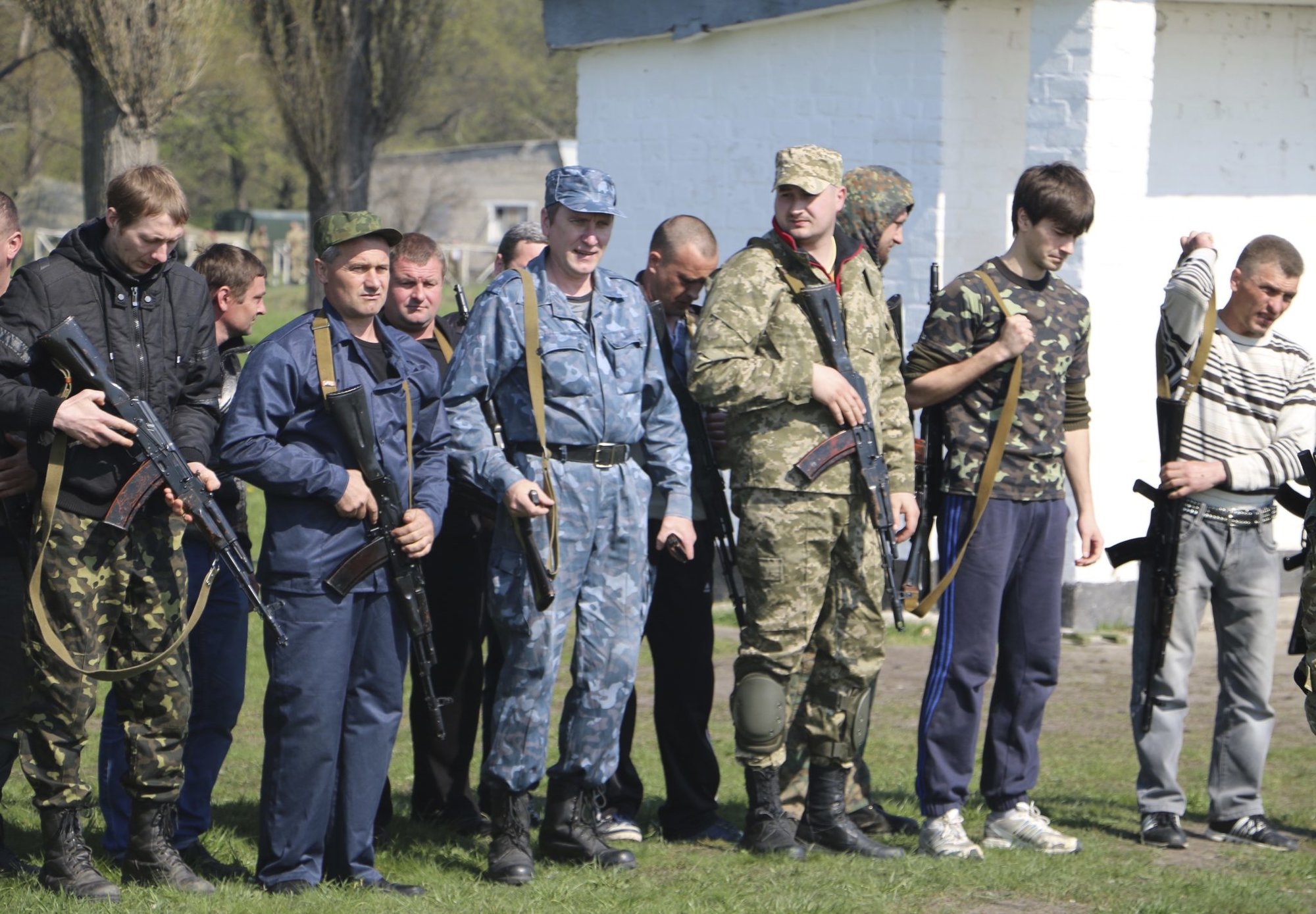 A Ukrainian territorial defense battalion, made up of civilian volunteers, trains at a base outside the city of Dnipro in 2015. Photo by Nolan Peterson/Coffee or Die.