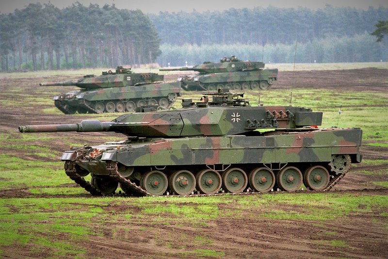 Leopard 2 tank