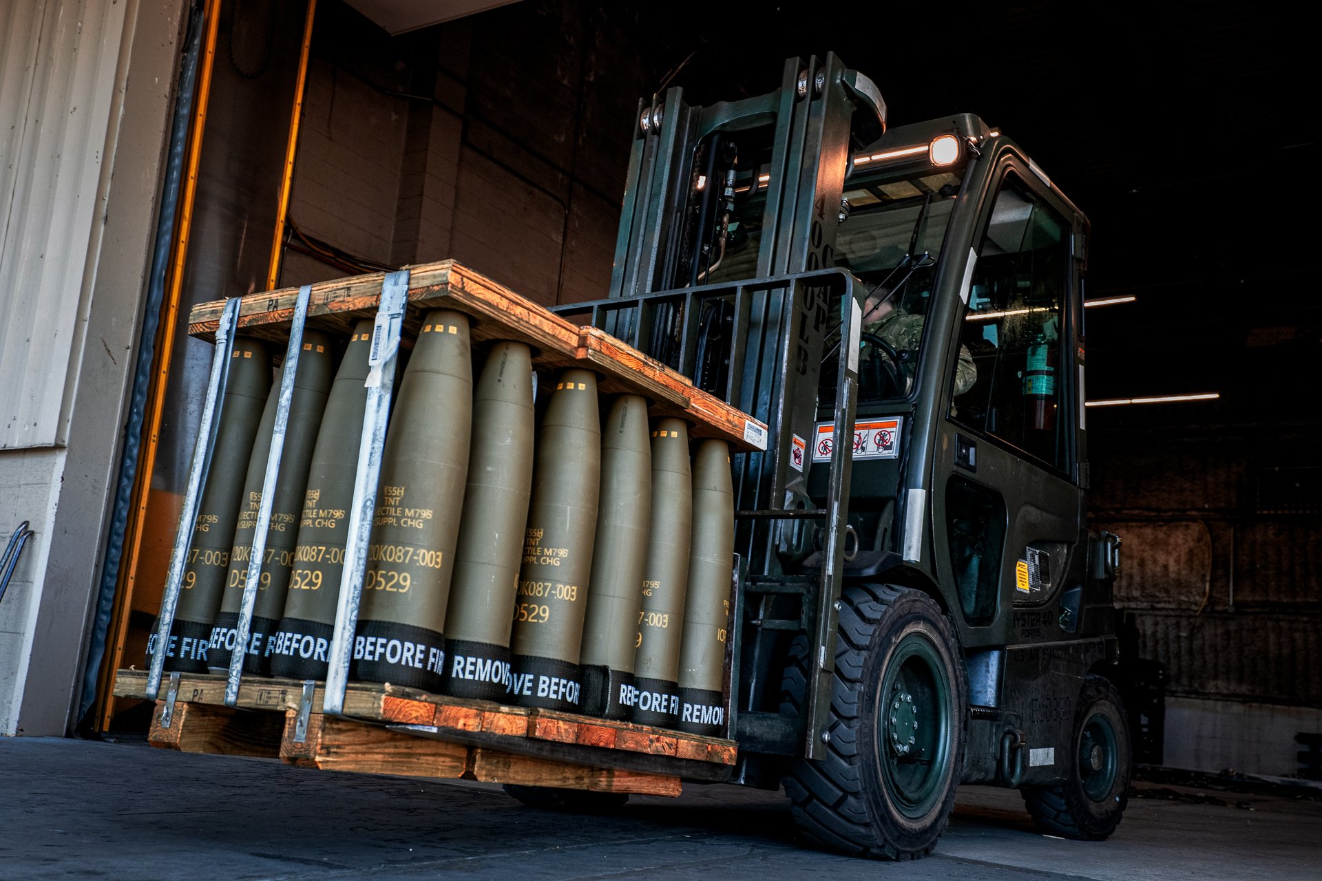 155mm round