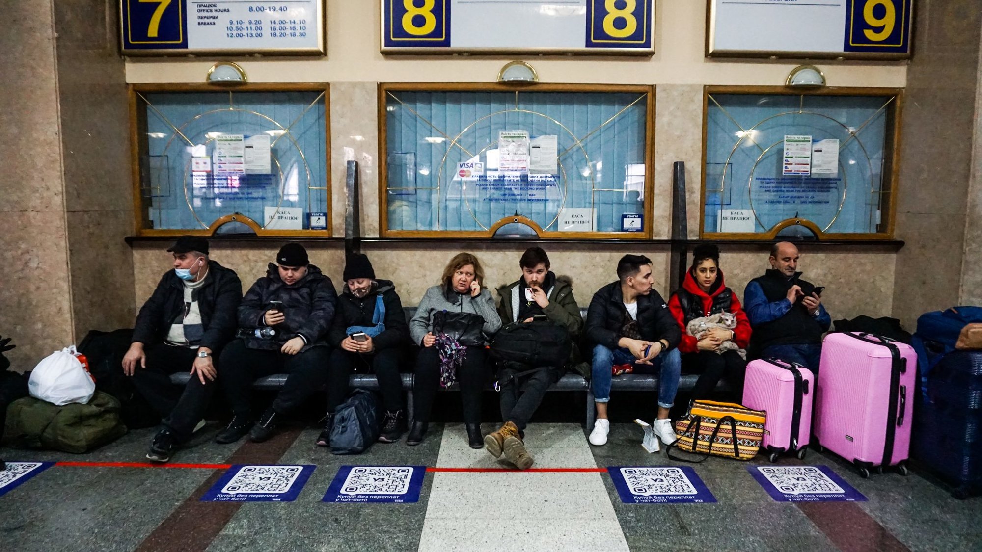 Kyiv civilians flee