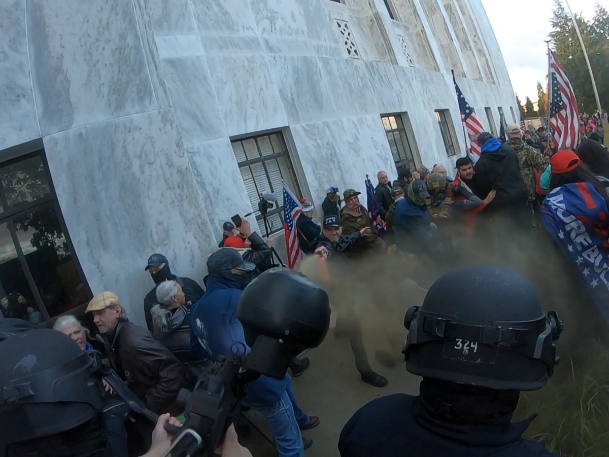 armed protesters breach Oregon Capitol building