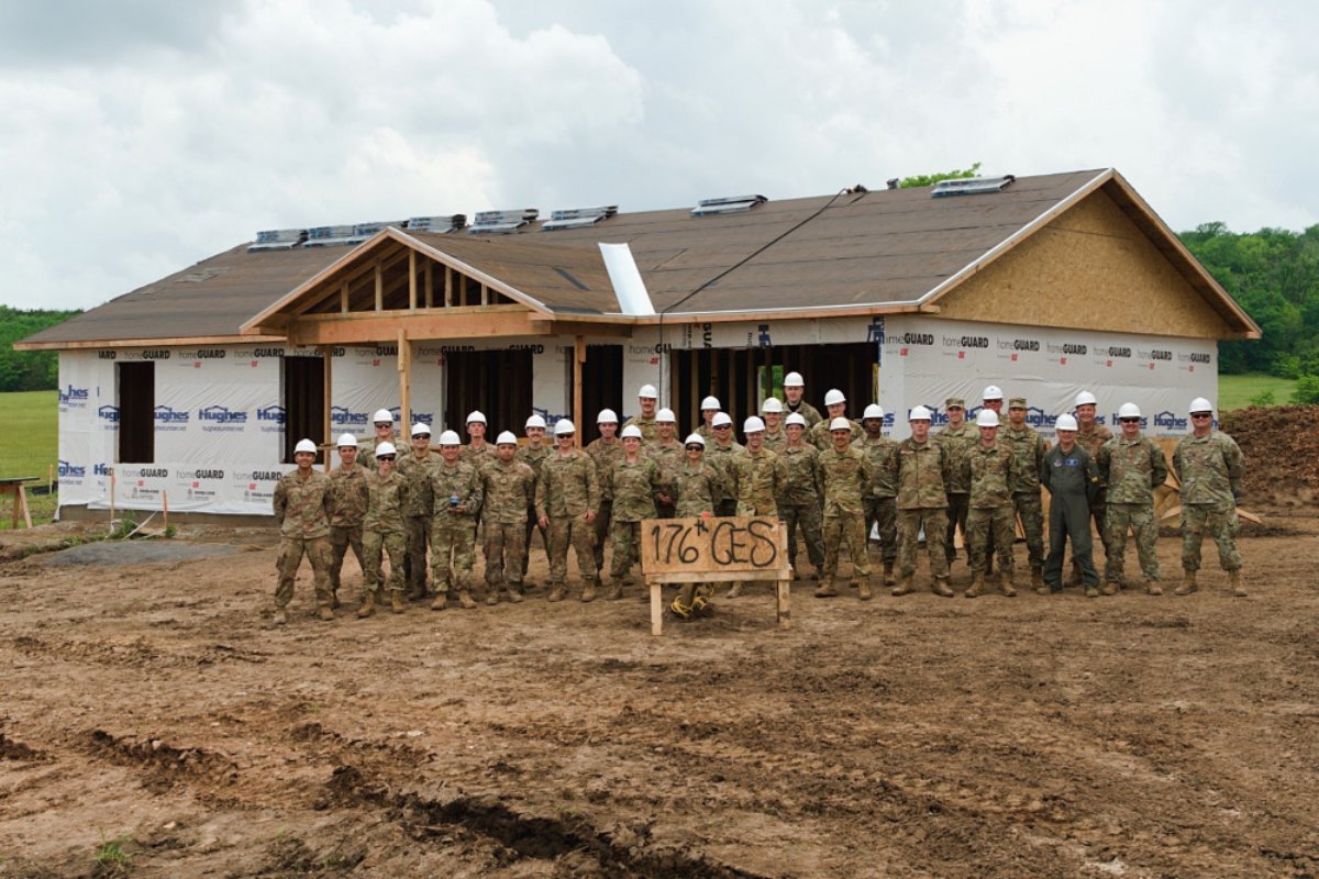 Alaska Air National Guardsmen Build Houses For Cherokee Veterans