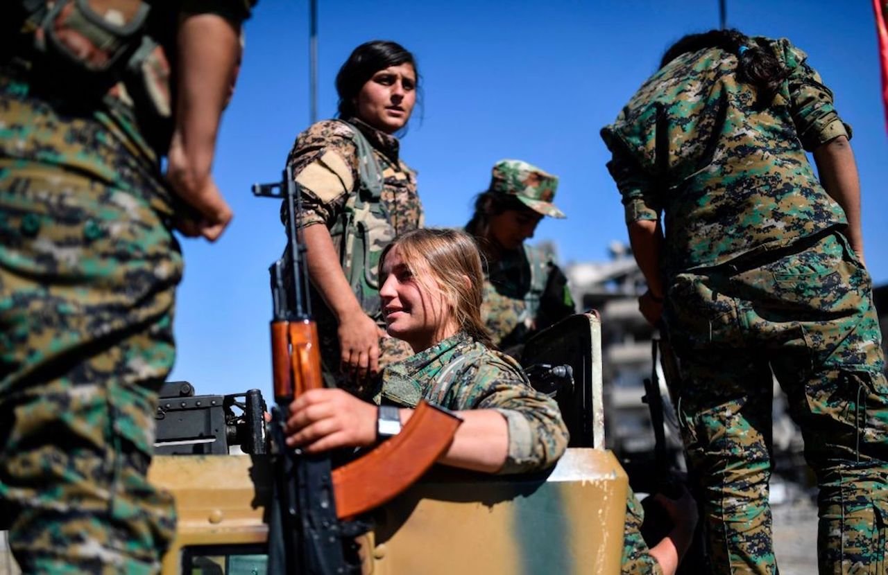 YPJ Kurdish female fighters