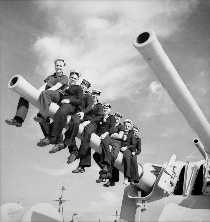 6 WWII shipwrecks, coffee or die