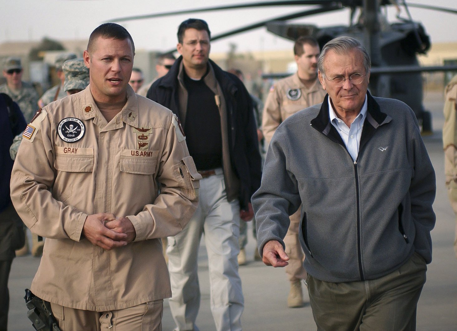Donald Rumsfeld with Army National Guard Maj. Richard Gray
