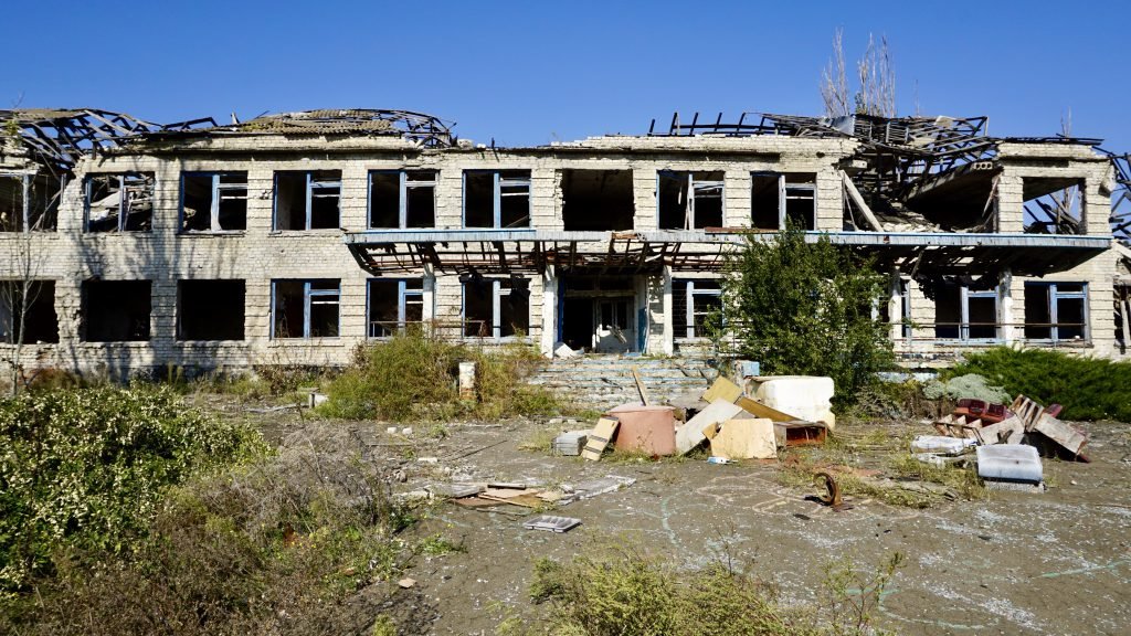 Ukraine war front line report, Shyrokyne resort town