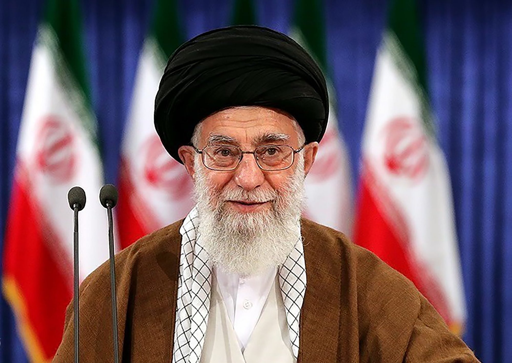 Iranian Supreme Leader Ayatollah Ali Khamenei casting his vote for 2017 presidential and local election. Wikimedia Commons photo.