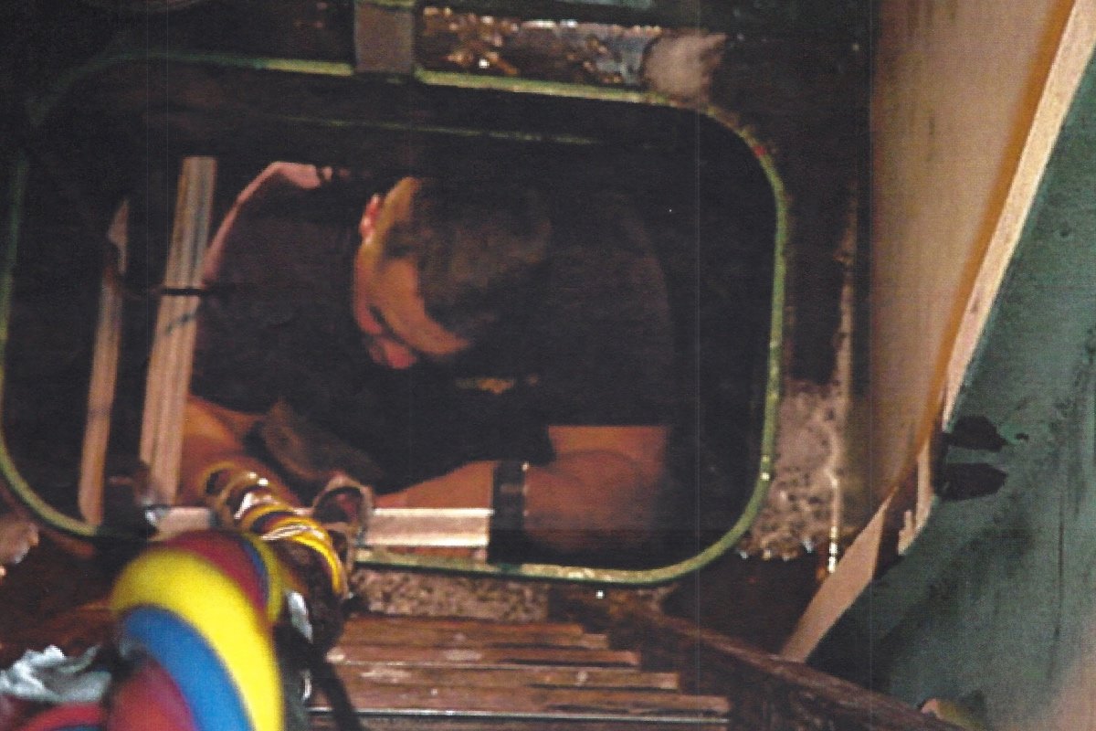 Navy divers