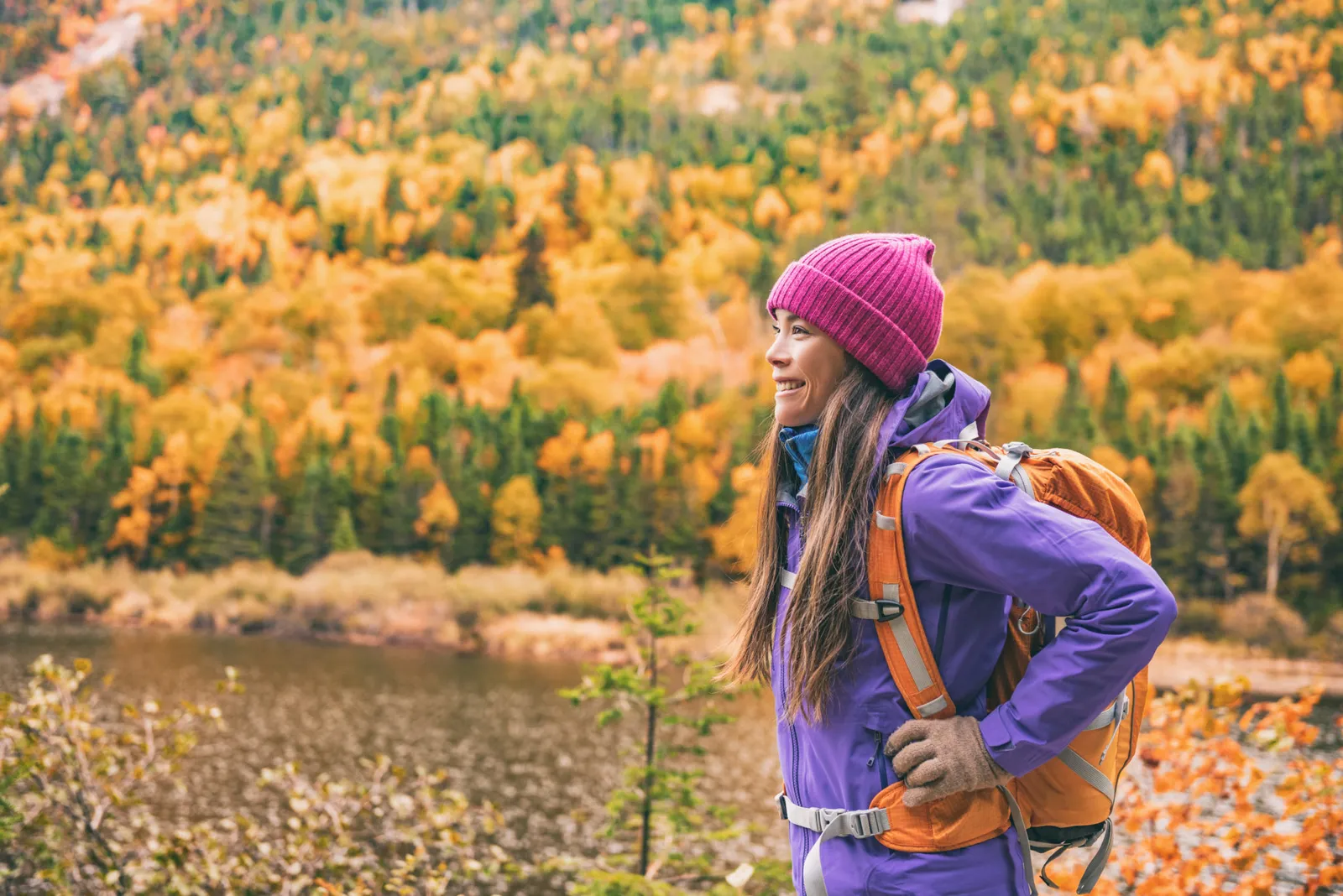 The Basics of Layering Clothing for Fall Hikes