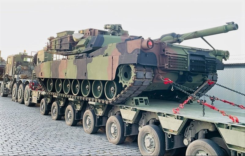 M1 Abrams tank