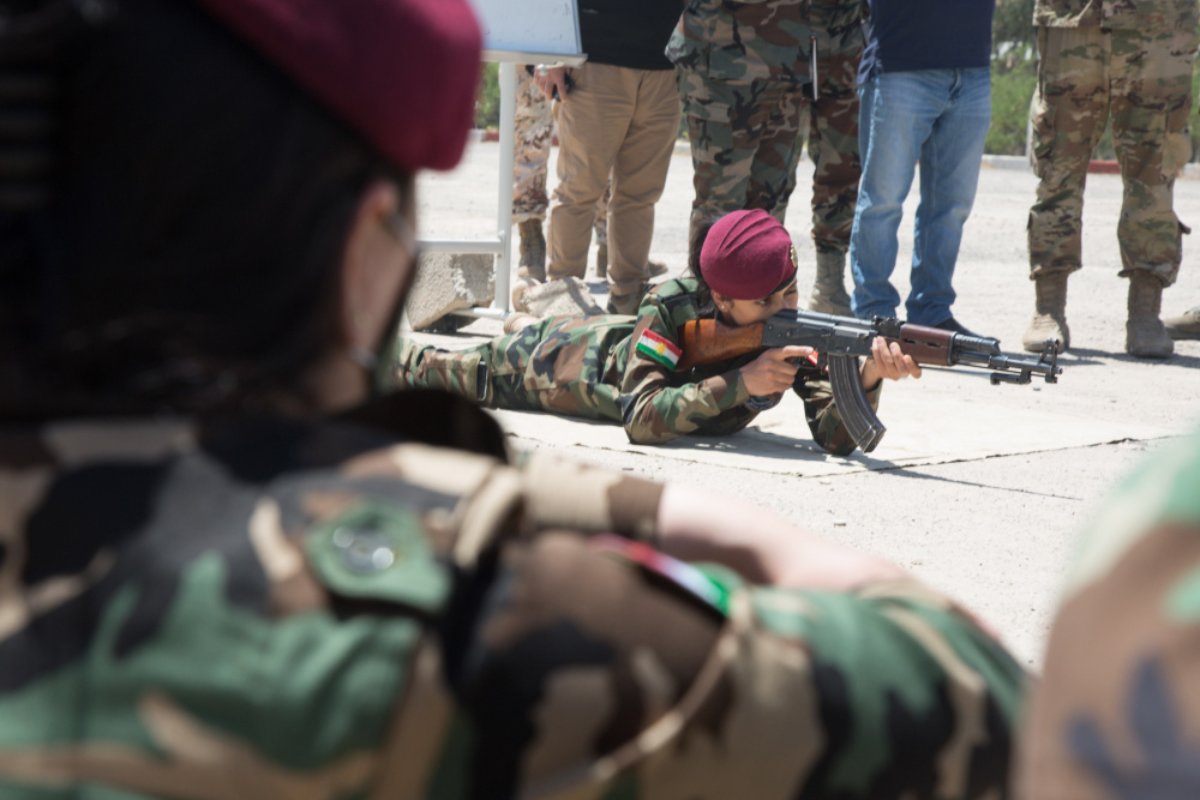 yazidi kurdish soldier trains in iraq