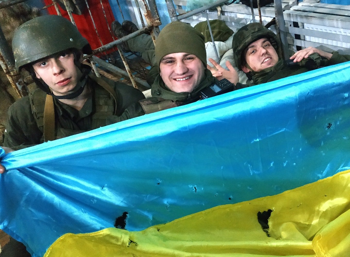 ukrainians retake airport