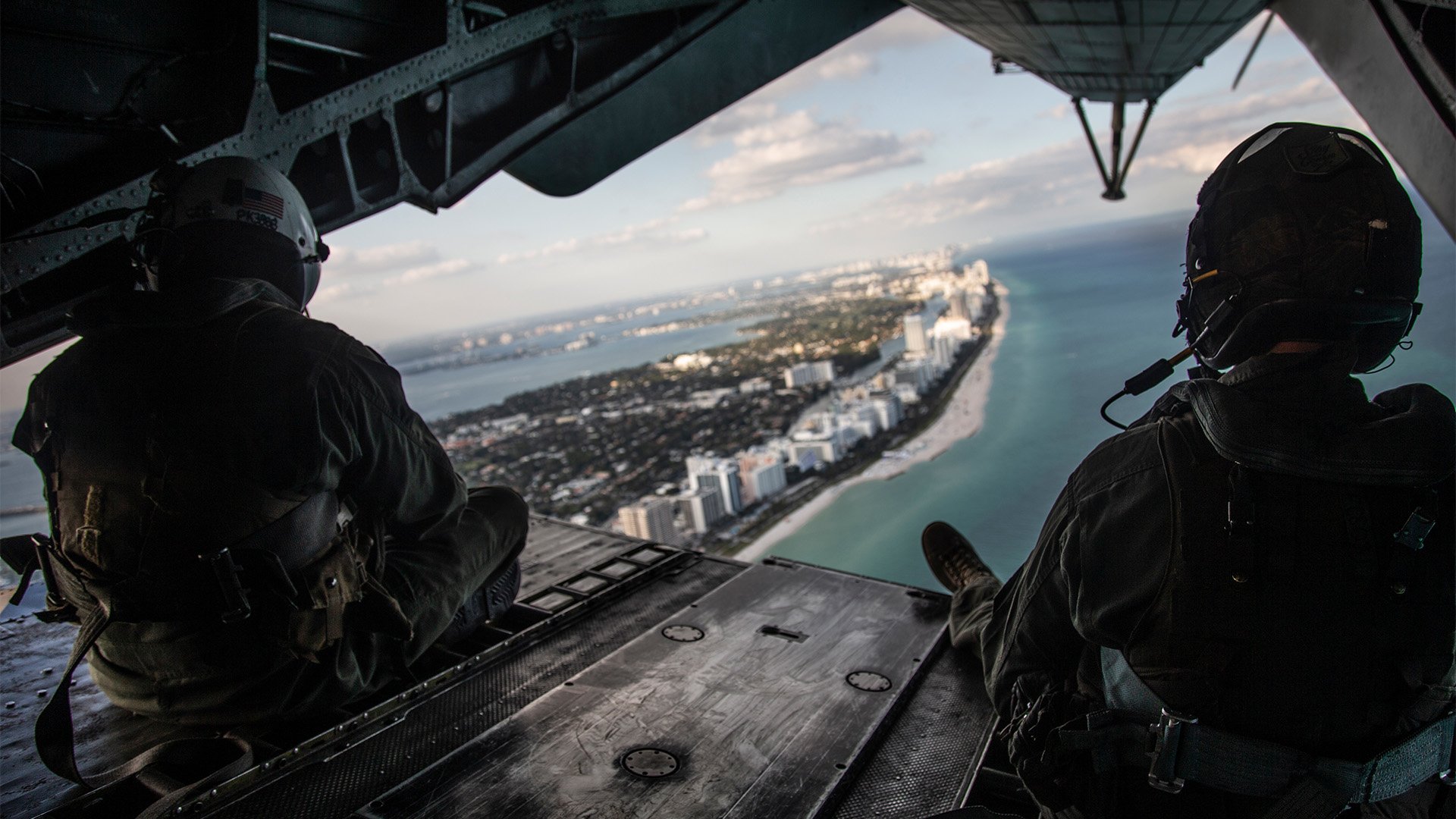 A CH-53E Super Stallion helicopter from the "Condors" of Marine Heavy Helicopter Squadron 464 wheels over Miami, Florida, on Dec. 2, 2021. Four months later, a Super Stallion in the squadron suffered a Class A mishap tied to a busted rotor. That triggered a command probe into what when wrong, and why. US Marine Corps photo by Lance Cpl. Christopher Hernandez.