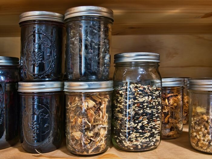 Using Mason Jars for Pantry Storage & Organization