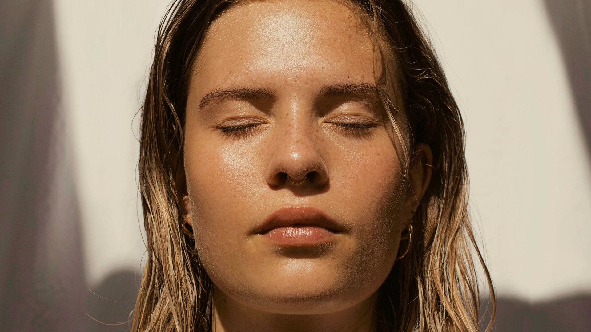 Fragile Skin: Causes and Protection Tips