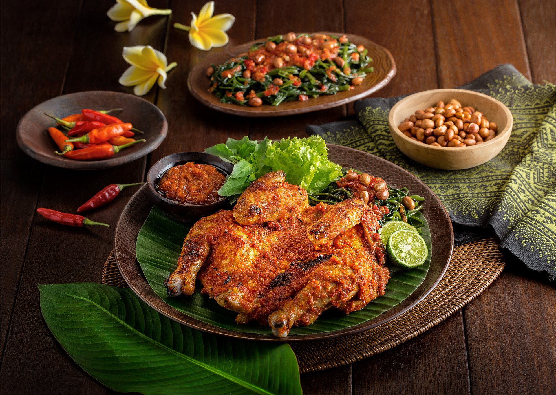 Ayam taliwang bakar pedas khas Lombok