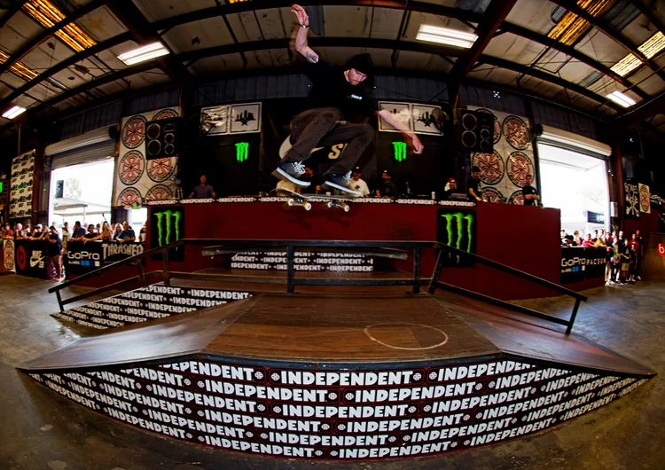 <!--sundaydaypro15-->

Sure enough once again, The Lutzka is one of the first dudes at the park, dialing in his B/S Flips before the Semis.