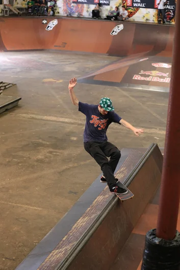 <!--coc2014-->
Zach Rowe from Undercover Skate Shop - FS feeble.