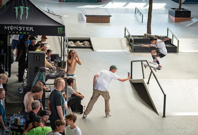 Our boy Tim Koster from Flatspot Mag get’s up close and personal with Ginwoo Onodera’s KF Front Blunt.

<!--damnambreda22qualifiersphotos-->