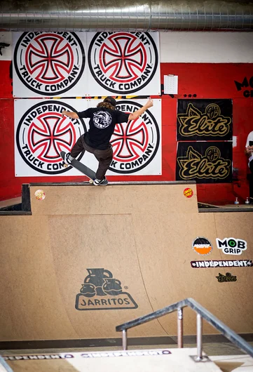 <!--dachi19finals-->

I think Marse Farmer rides Thunders, oh well…