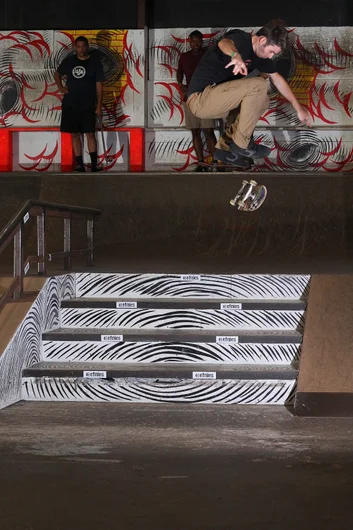 <!--etniesalbumpremiere-->
Eric Weingart : Nollie Flip