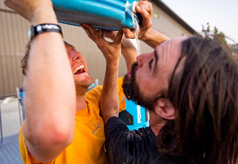 <!--daww19practice-->

Friends help friends stay hydrated.
