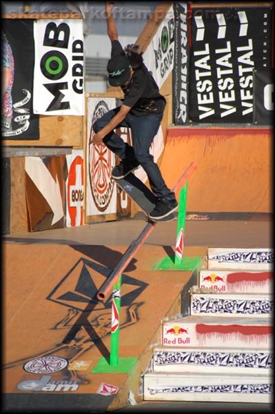 Oscar Meza aka Pepe Knuth - crooked grind