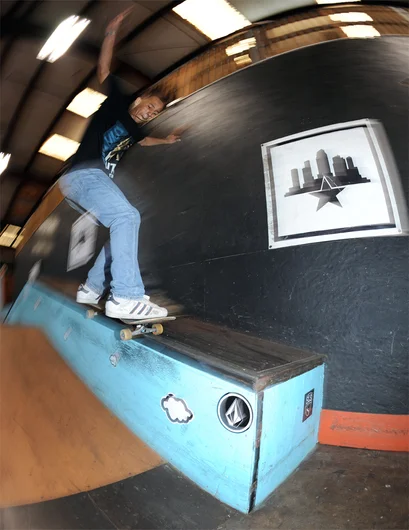 <!--soj16-->

And so began the 13 to 15 division. Luis Cabrera had this stylish 50/50 down the hubba.