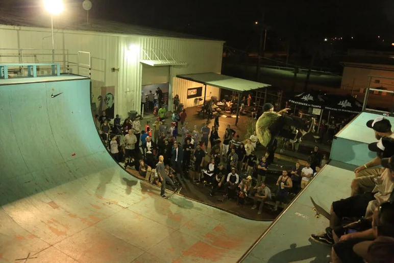 <!-- 2013MatixHalloweenJam -->

Alex Buncy skates the vert ramp with no pads and destroys.