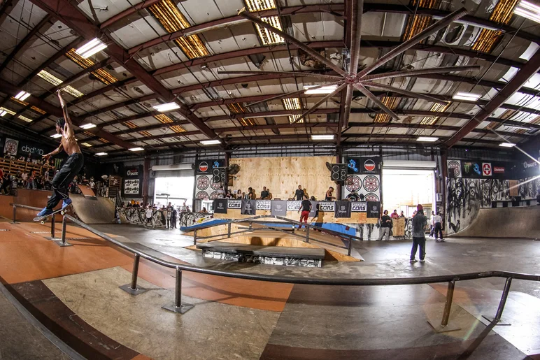 <!--hj19photos-->

Kris Clayton : Upstream Front Feeble Transfer. Yes he landed this one.
