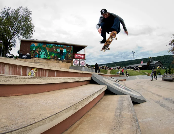 <!--wwpa-thurs-->

David Dixon’s got it all. Tranny,
rails, and yes of course blocks!
Hardflip.