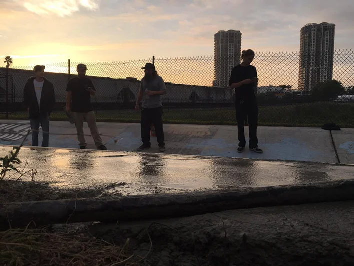 <!--dlxbp-->

The guys bright and early watching the crete dry.
