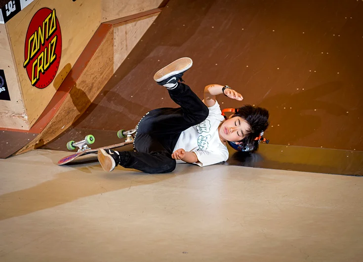 <!--ja19qualsphotos-->

Even Japanese skateboard kids fall….. sometimes.
