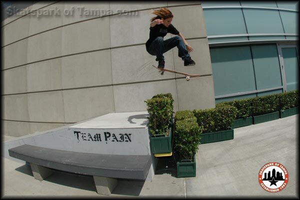 Elissa Steamer - kickflip