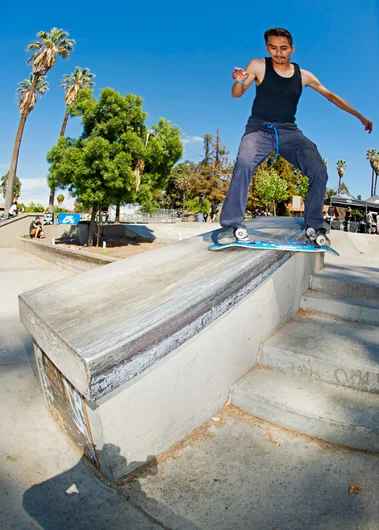 <!--dala15-->

Carlos Lastra ain’t afraid of a re-grip job with these Darkslides down

the Hubba.