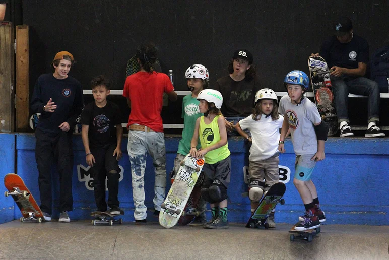 <!--springroll2017-->

The young guns line up to get the 8 and Under Contest started.