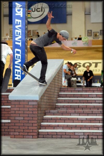 Nick Dompierre - backside noseblunt slide