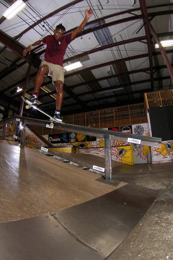 <!--etniesalbumpremiere-->
Chris Haughton : Crooked Grind