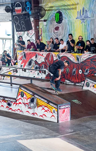 <!--pro18-finals-->

Part time SPoT announcer, full time insane ripper Manny Santiago Guides a varial Heel into a Crook.


